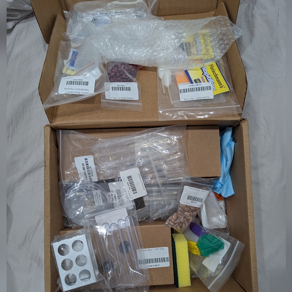 Science Interactive Kit - Picture 2 of 2